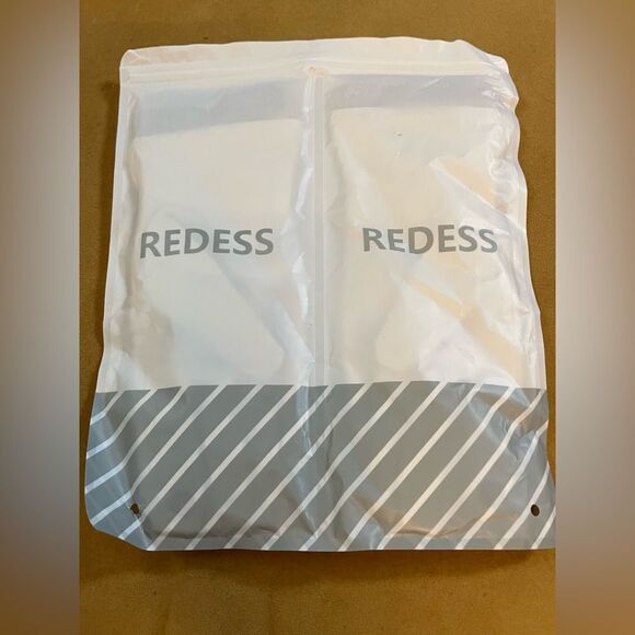 REDESS Vegan Leather/Wool Touchscreen Able Gloves Cream 8 1/2 NEW - Picture 6 of 6